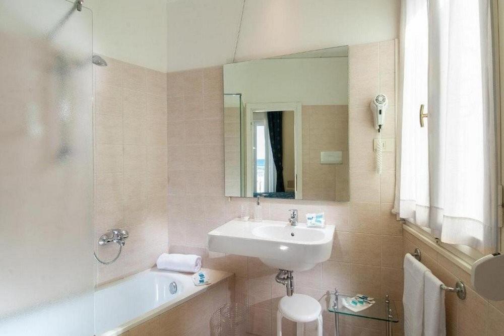 Nord Est Hotel 4*